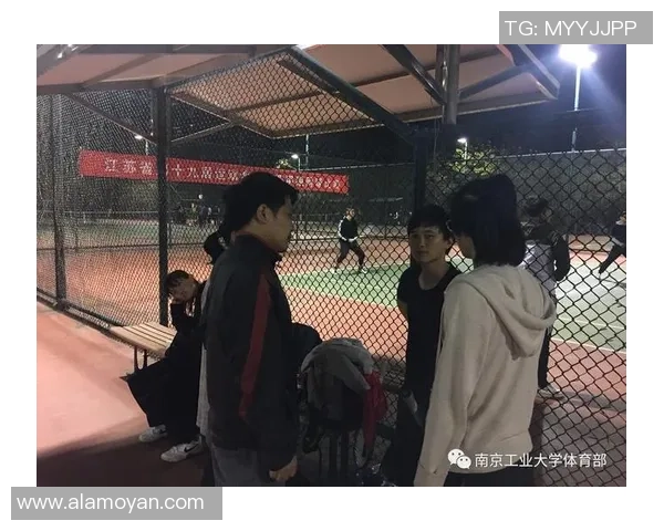 成都网球队区域防守策略解析与深度剖析网球竞技的战术魅力