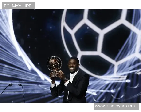 最独特的足球明星背后的故事与成就揭秘