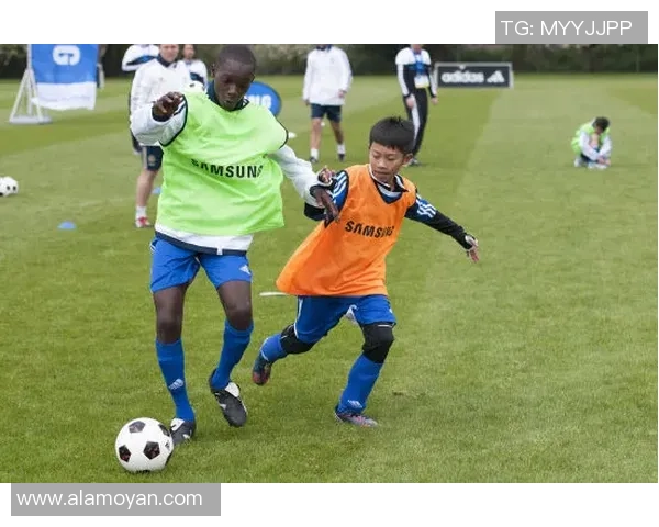 梦中邂逅足球明星的妹妹与我共同追逐梦想的奇幻旅程