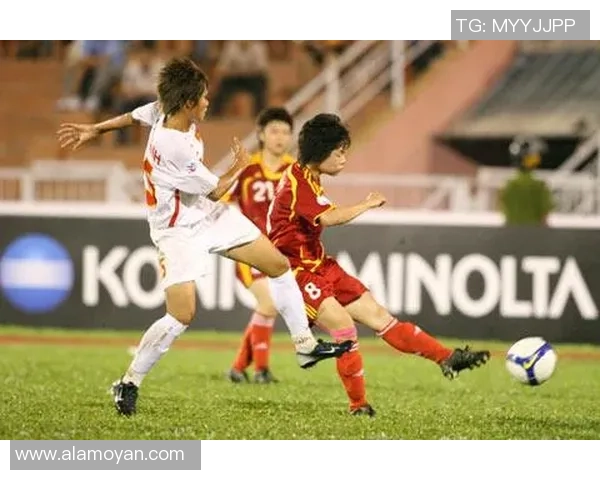 足球明星精彩瞬间射门集锦图文展示尽显球场魅力与技术风采 足球明星精彩瞬间射门集锦图文展示尽显球场魅力与技术风采